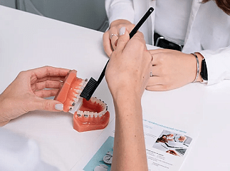 Для чего нужна профессиональная чистка зубов?